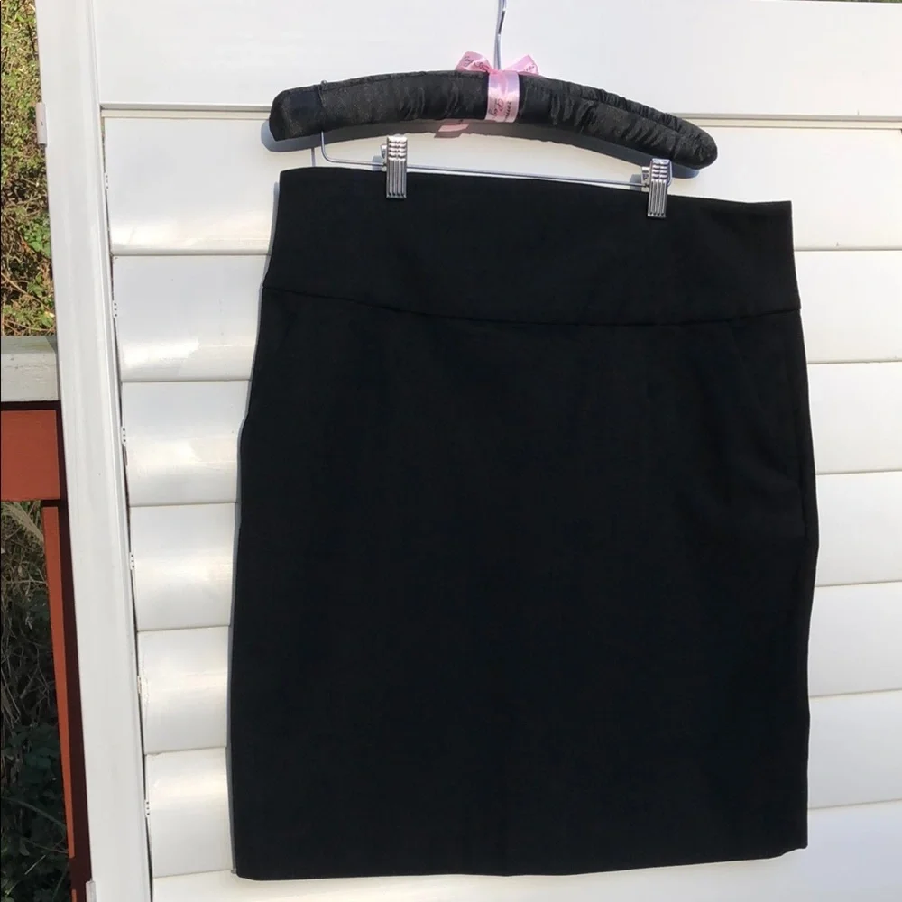 Banana Republic NWT Classic Black Women's Skirt